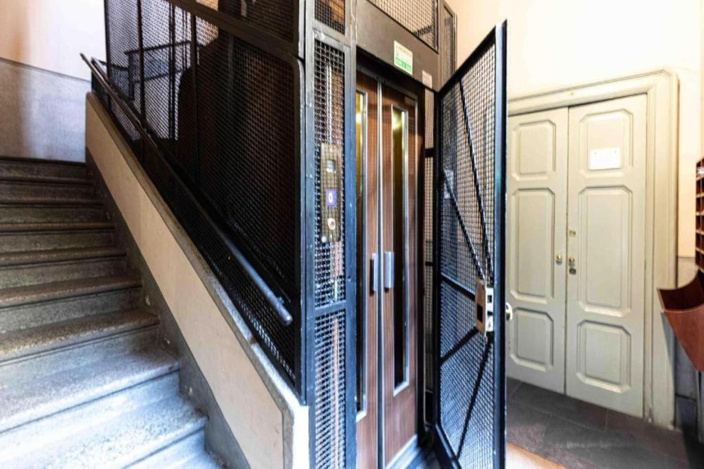 Loft House Via Della Spiga 50 Apartment Milan Exterior photo